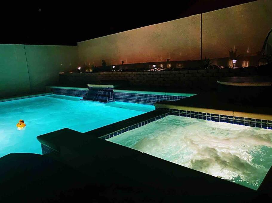 Villa Amazing Heated Pool And Private Hot Tub 3Br In Heart Of Lv Las Vegas Exterior foto